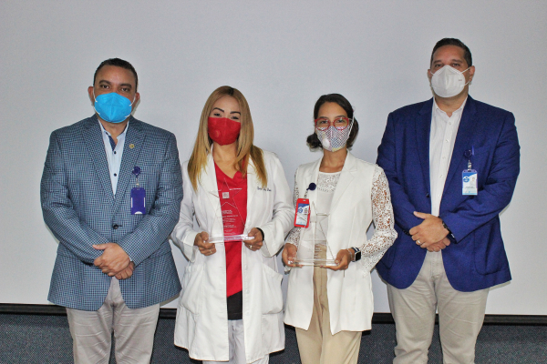 Hospital Ney Arias Lora reconoce empleadas del mes