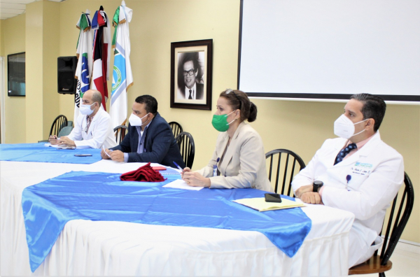 Dirección Ney Arias Lora se reúne con personal de enfermería para reafirmar compromiso en la calidad de servicio