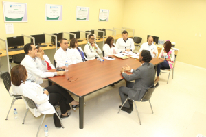 Ney Arias Lora entrevista más de 85 médicos para optar residencias médicas y subespecialidades