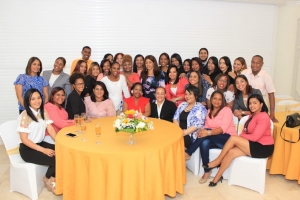 Hospital Ney Arias Lora organiza almuerzo por motivo del día de las secretarias.