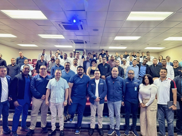 Ney Arias Lora destaca participación de más de 90 residentes y especialistas ortopédicos en encuentro académico organizado por la Residencia del Hospital Darío Contreras