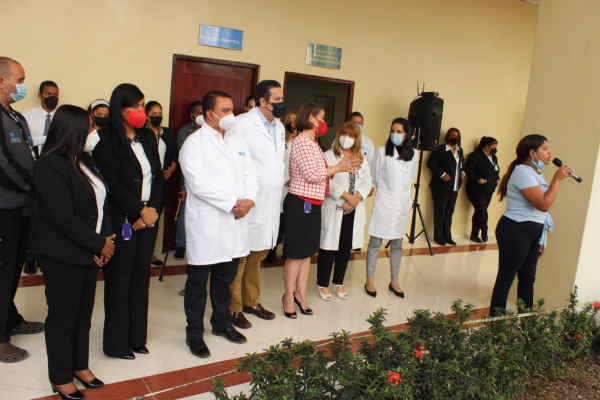 El Hospital Traumatológico Doctor Ney Arias Lora, se une a la conmemoración del Día Internacional de la Mujer.