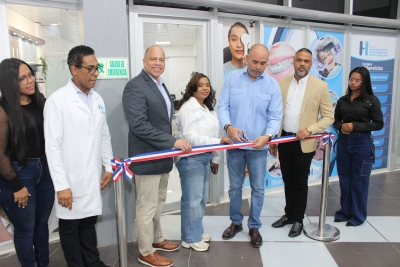 Ney Arias Lora inaugura moderna área de Oftalmología para elevar la calidad de atención a sus pacientes