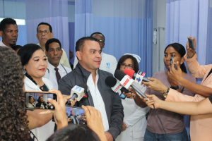 Ney Arias Lora informa está preparado para asistir emergencias durante feriado de navidad, centro de salud afirma cuenta con 70 camas disponibles