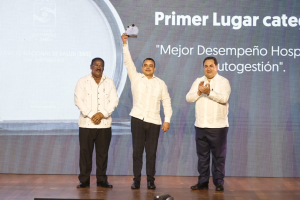 Hospital Ney Arias Lora por tercera ocasión gana máximo galardón a mejor desempeño hospitalario La distinción es entregada por el Servicio Nacional de Salud