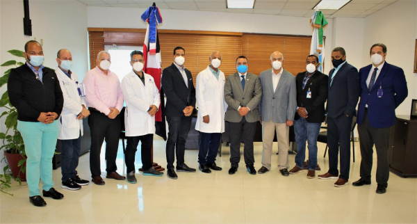 Director Ney Arias Lora sostiene encuentro con directores hospitales de traumas del país