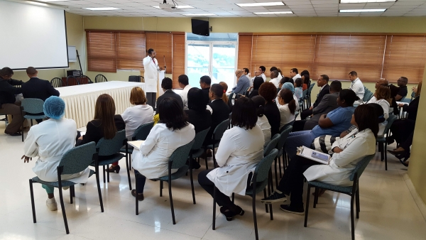 Comité de Emergencia Hospital Ney Arias Lora coordina plan de contingencia  para Semana Santa